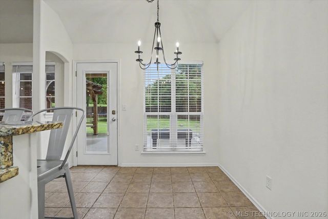 2111 W E Court, Jenks, OK 74037