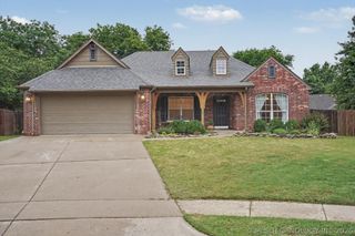 2111 W E Court, Jenks, OK 74037