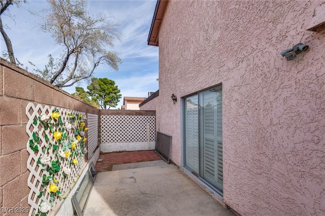 4363 Spencer Street 14, Las Vegas, NV 89119