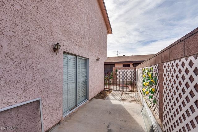 4363 Spencer Street 14, Las Vegas, NV 89119