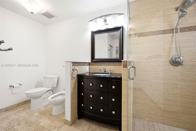 561 SW 87th Ct, Miami, FL 33174