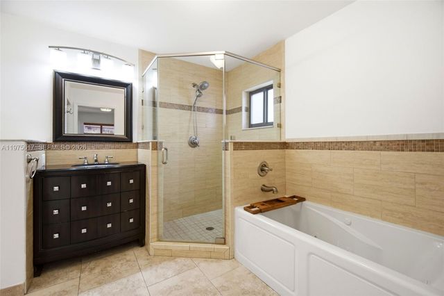 561 SW 87th Ct, Miami, FL 33174