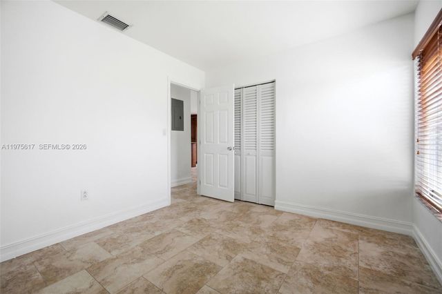 561 SW 87th Ct, Miami, FL 33174