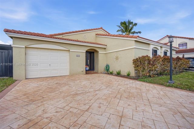 561 SW 87th Ct, Miami, FL 33174