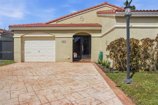 561 SW 87th Ct, Miami, FL 33174