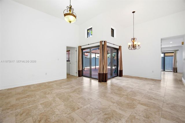 561 SW 87th Ct, Miami, FL 33174