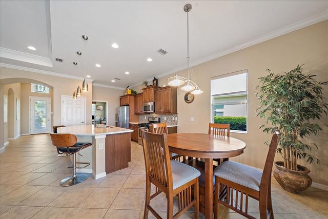 5040 LAKE OVERLOOK AVENUE, Bradenton, FL 34208