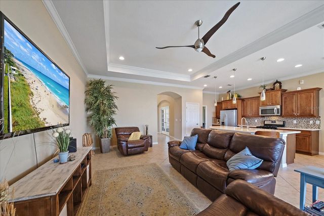 5040 LAKE OVERLOOK AVENUE, Bradenton, FL 34208