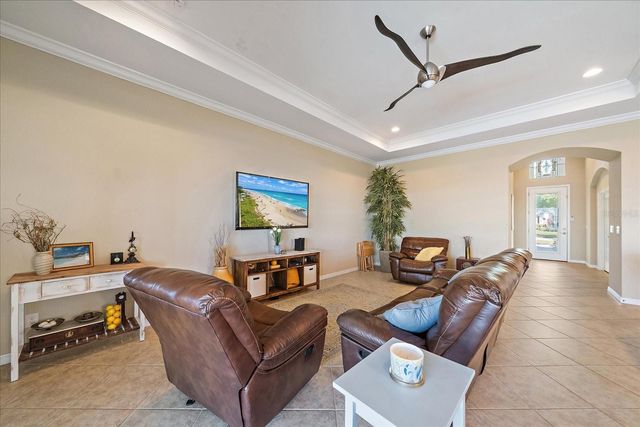 5040 LAKE OVERLOOK AVENUE, Bradenton, FL 34208