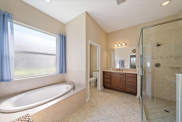 5040 LAKE OVERLOOK AVENUE, Bradenton, FL 34208