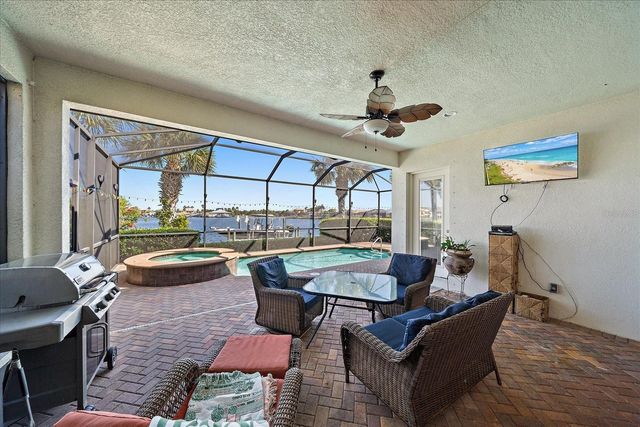 5040 LAKE OVERLOOK AVENUE, Bradenton, FL 34208