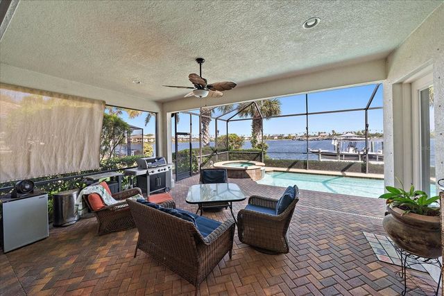 5040 LAKE OVERLOOK AVENUE, Bradenton, FL 34208