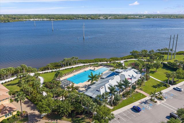 5040 LAKE OVERLOOK AVENUE, Bradenton, FL 34208