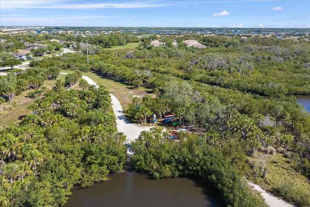 5040 LAKE OVERLOOK AVENUE, Bradenton, FL 34208