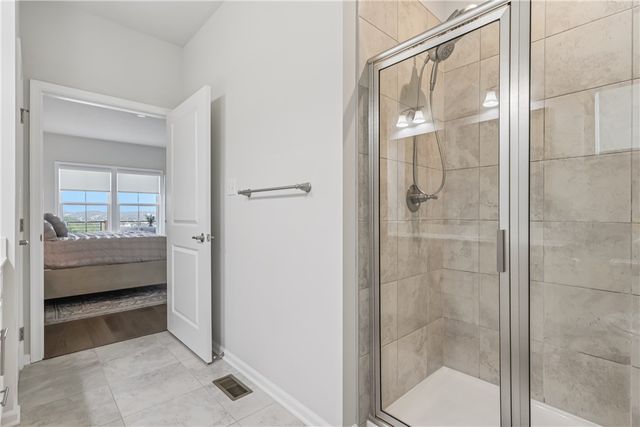 332 Red Bud Ln, South Strabane, PA 15301