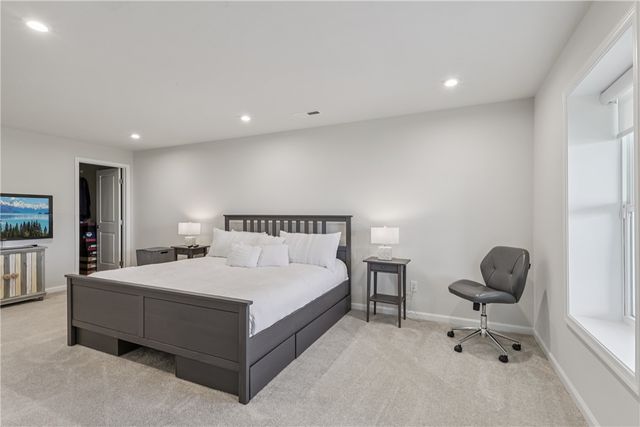 332 Red Bud Ln, South Strabane, PA 15301