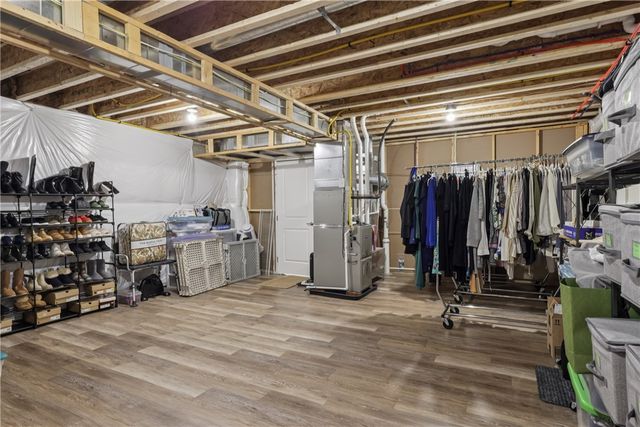 332 Red Bud Ln, South Strabane, PA 15301