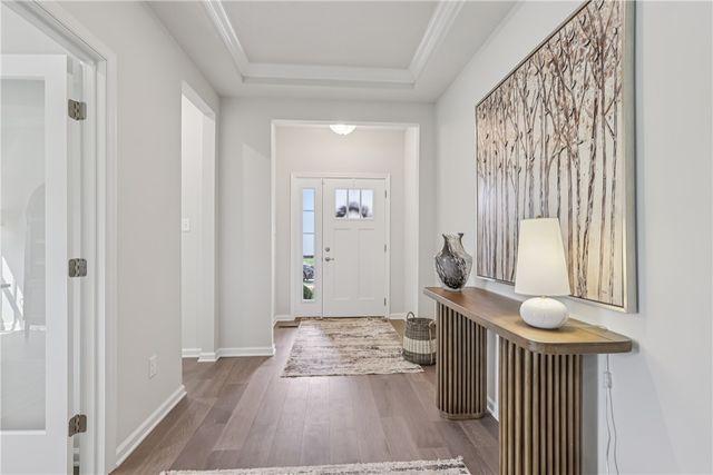 332 Red Bud Ln, South Strabane, PA 15301