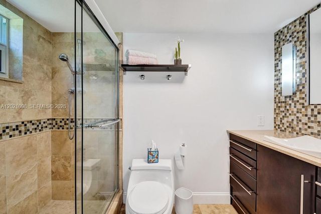 1025 SE 3rd Ave 108, Dania Beach, FL 33004