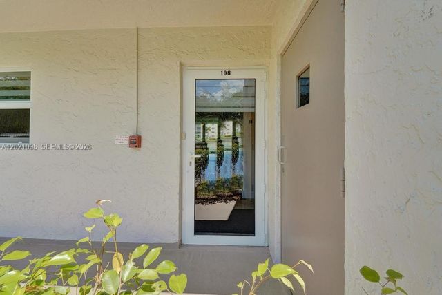 1025 SE 3rd Ave 108, Dania Beach, FL 33004