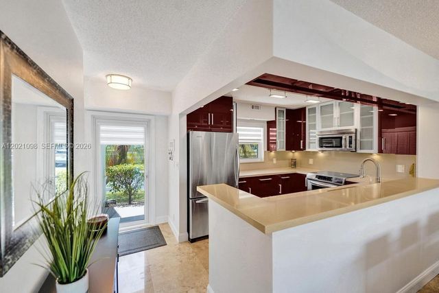 1025 SE 3rd Ave 108, Dania Beach, FL 33004