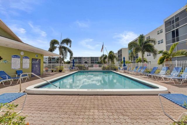 1025 SE 3rd Ave 108, Dania Beach, FL 33004