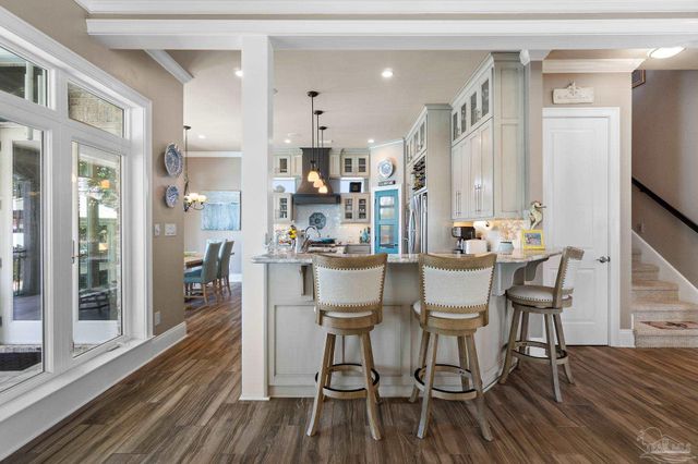 1639 Llani Ln, Gulf Breeze, FL 32563