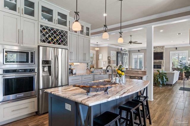 1639 Llani Ln, Gulf Breeze, FL 32563