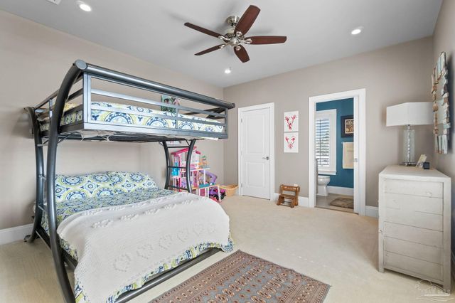 1639 Llani Ln, Gulf Breeze, FL 32563