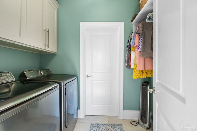 1639 Llani Ln, Gulf Breeze, FL 32563