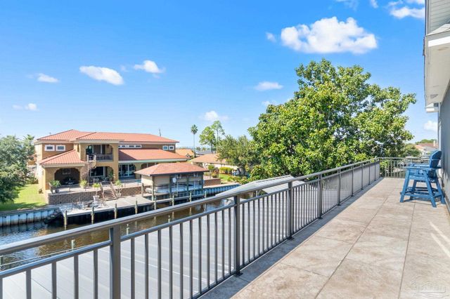 1639 Llani Ln, Gulf Breeze, FL 32563