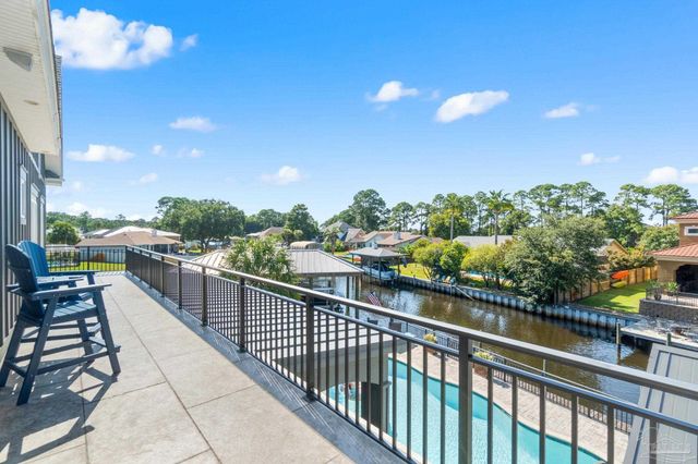 1639 Llani Ln, Gulf Breeze, FL 32563