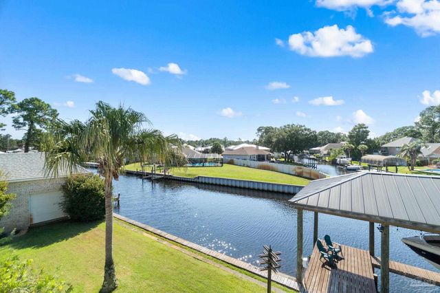 1639 Llani Ln, Gulf Breeze, FL 32563