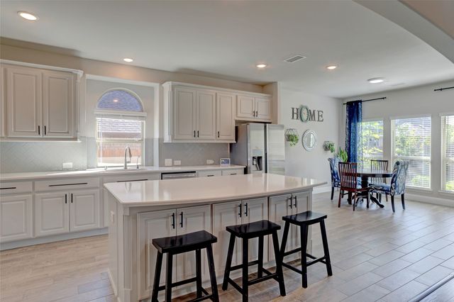 515 Dehaviland Lane, Fate, TX 75087