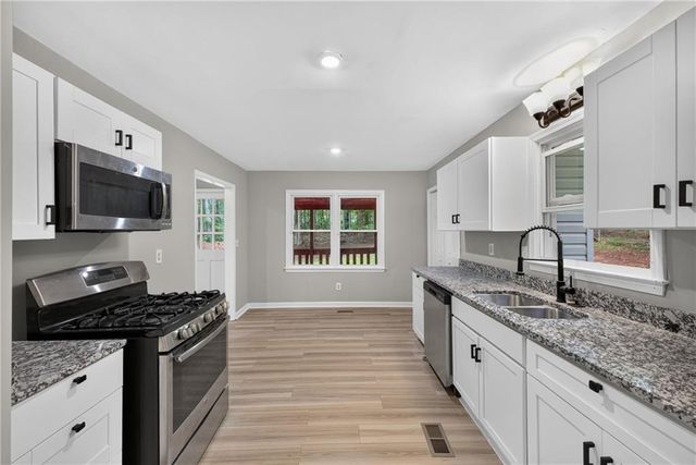 6854 Alexander Parkway, Douglasville, GA 30135