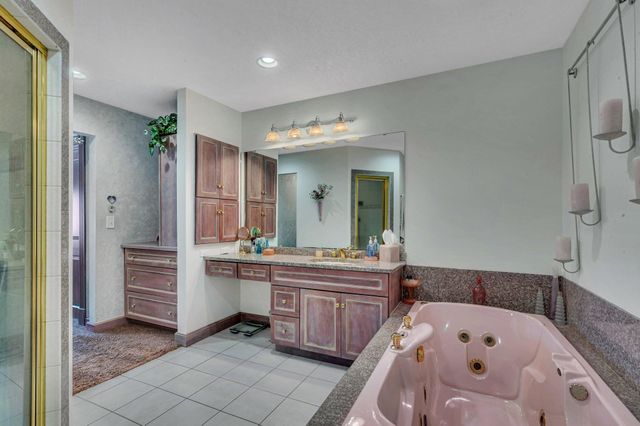 2917 Vonderheide Drive SW, Alexandria, MN 56308