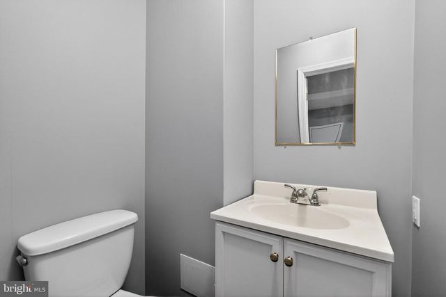 2111 N 18TH ST, Philadelphia, PA 19121