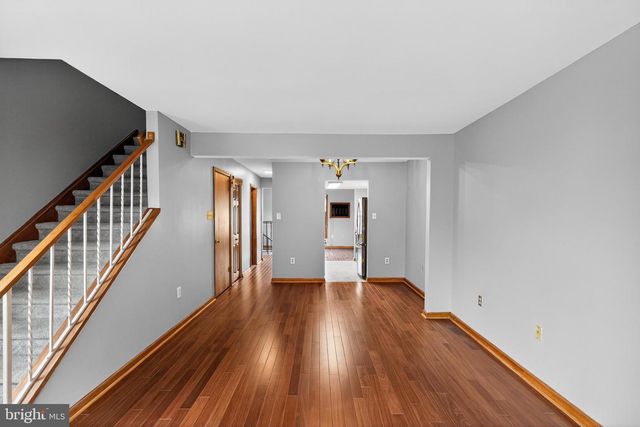 2111 N 18TH ST, Philadelphia, PA 19121