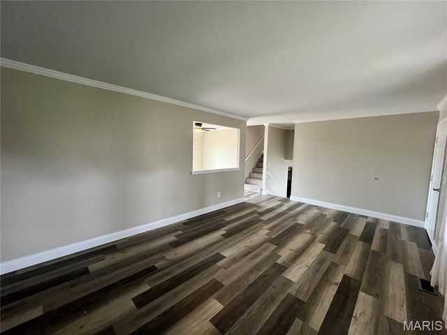 158 Universal Drive, St Peters, MO 63376