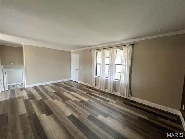 158 Universal Drive, St Peters, MO 63376