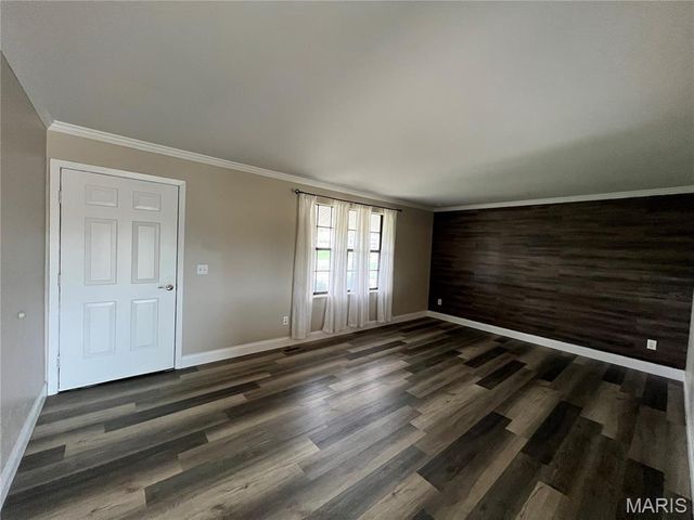 158 Universal Drive, St Peters, MO 63376