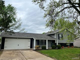 158 Universal Drive, St Peters, MO 63376