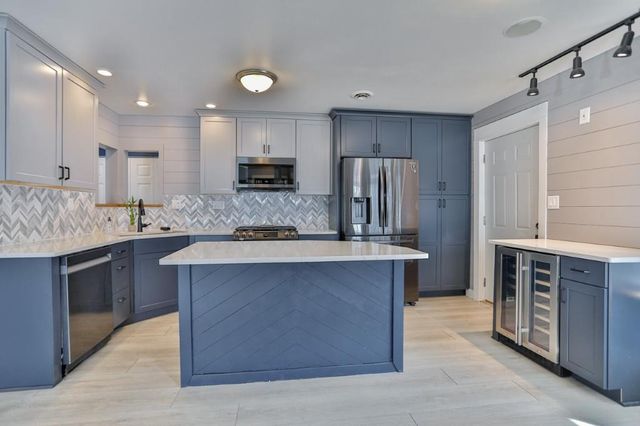 1616 CLEVELAND AVENUE, Wausau, WI 54401