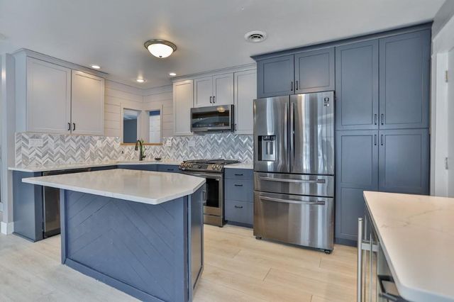 1616 CLEVELAND AVENUE, Wausau, WI 54401