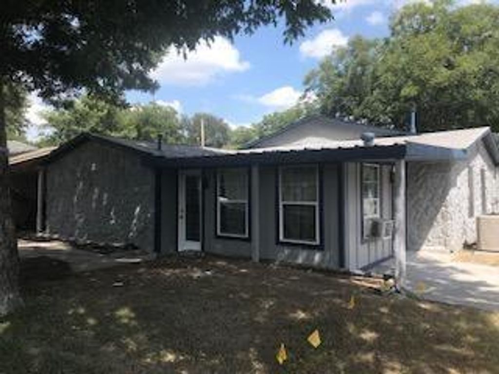 1119 Spur ST A, Austin, TX 78721