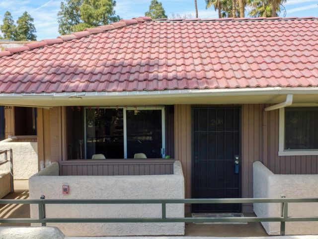470 N Villa Court 208, Palm Springs, CA 92262