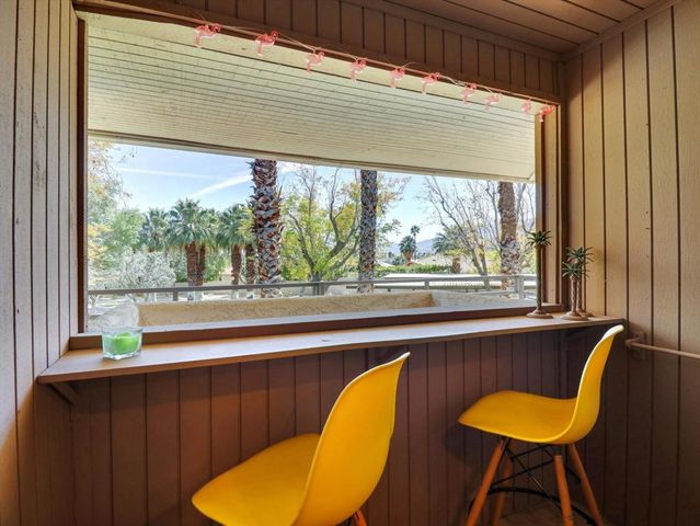 470 N Villa Court 208, Palm Springs, CA 92262