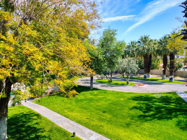 470 N Villa Court 208, Palm Springs, CA 92262
