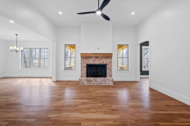4776 Virginia Pine Road, Signal Mountain, TN 37377