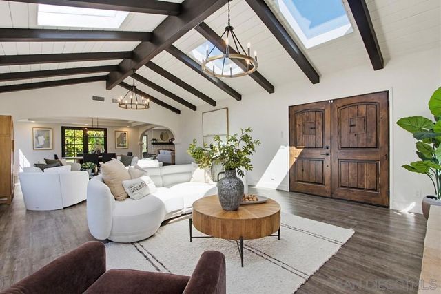 2024 Grandview Rd, Vista, CA 92084